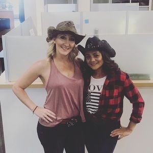 Meet your Posher, Laurie